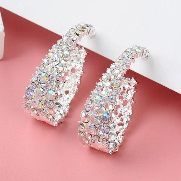 🎀 Boho Open Work Eardrop Earrings - Picture 2 of 7